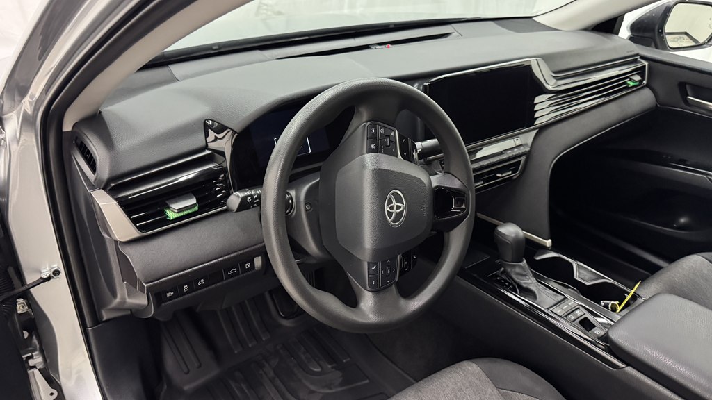 Photo 13 of this TOYOTA CAMRY