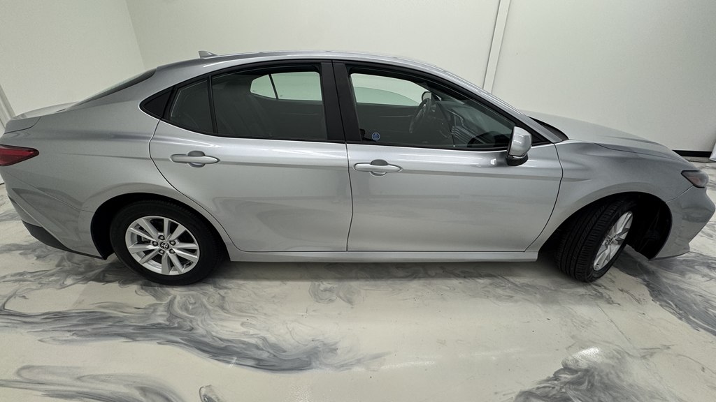 Photo 8 of this TOYOTA CAMRY