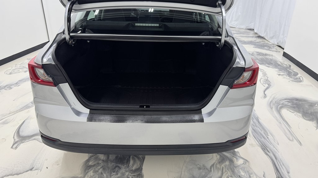 Photo 9 of this TOYOTA CAMRY