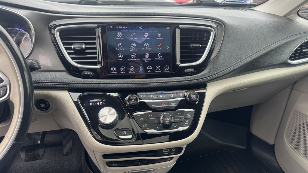 Photo 19 of this CHRYSLER PACIFICA