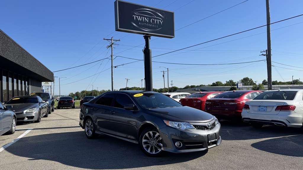 2014 Toyota Camry 3.5 Auto V6 SE's photo