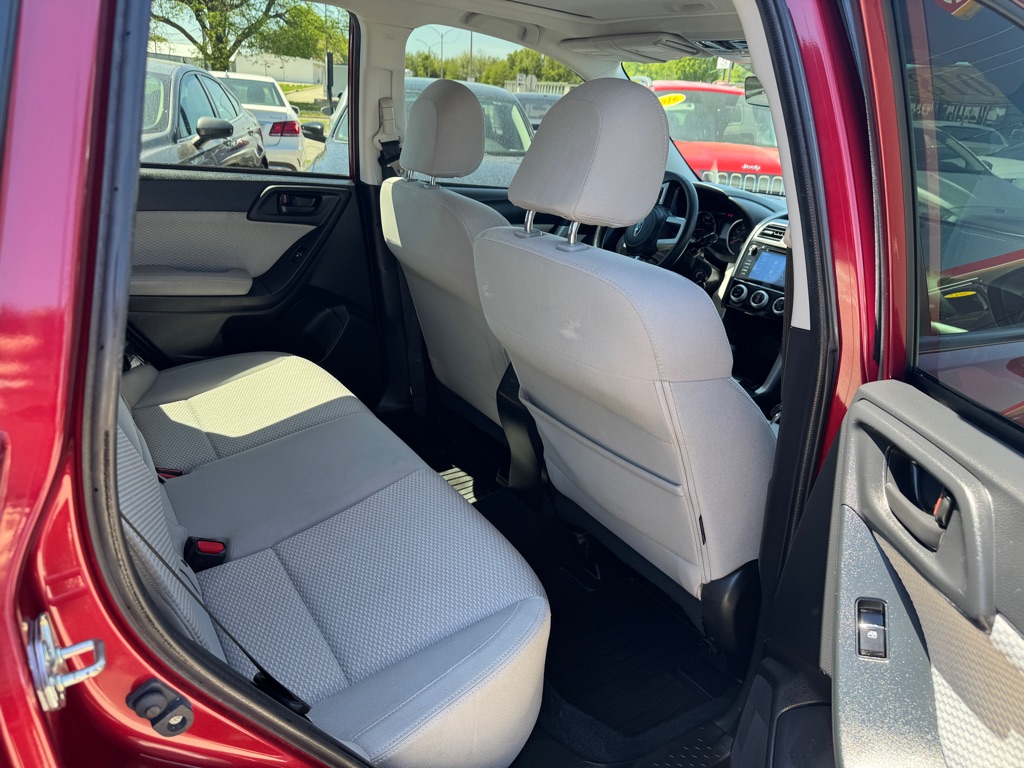 Photo 15 of this SUBARU FORESTER