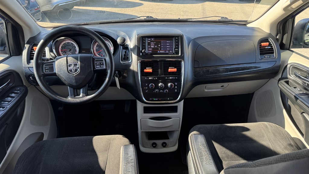 Photo 22 of this DODGE GRAND CARAVAN