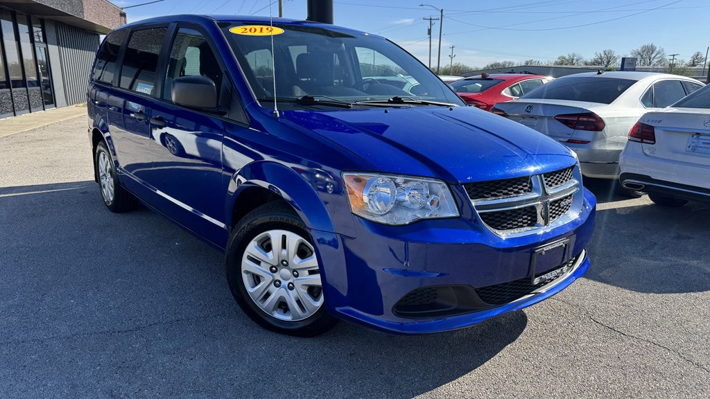 Photo 2 of this DODGE GRAND CARAVAN