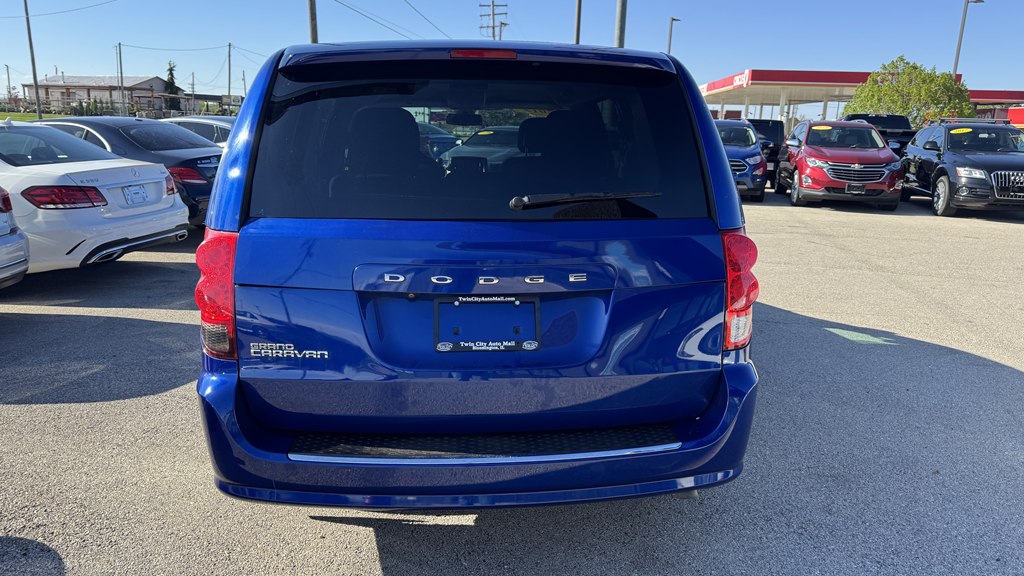 Photo 7 of this DODGE GRAND CARAVAN