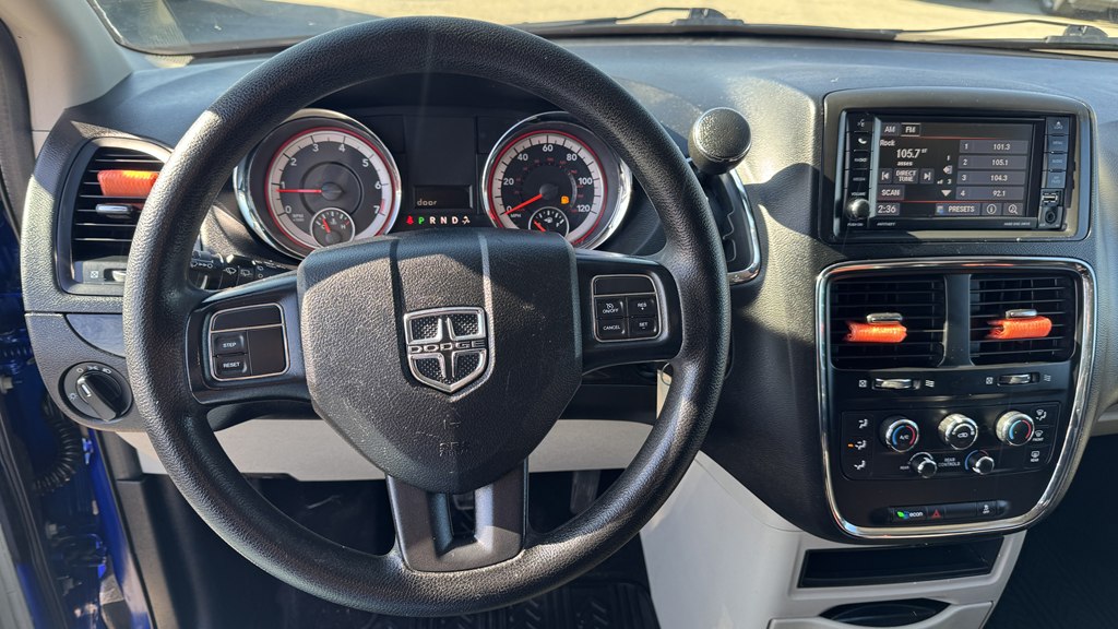 Photo 16 of this DODGE GRAND CARAVAN
