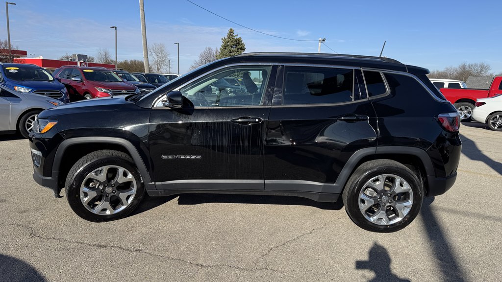 Photo 4 of this JEEP COMPASS