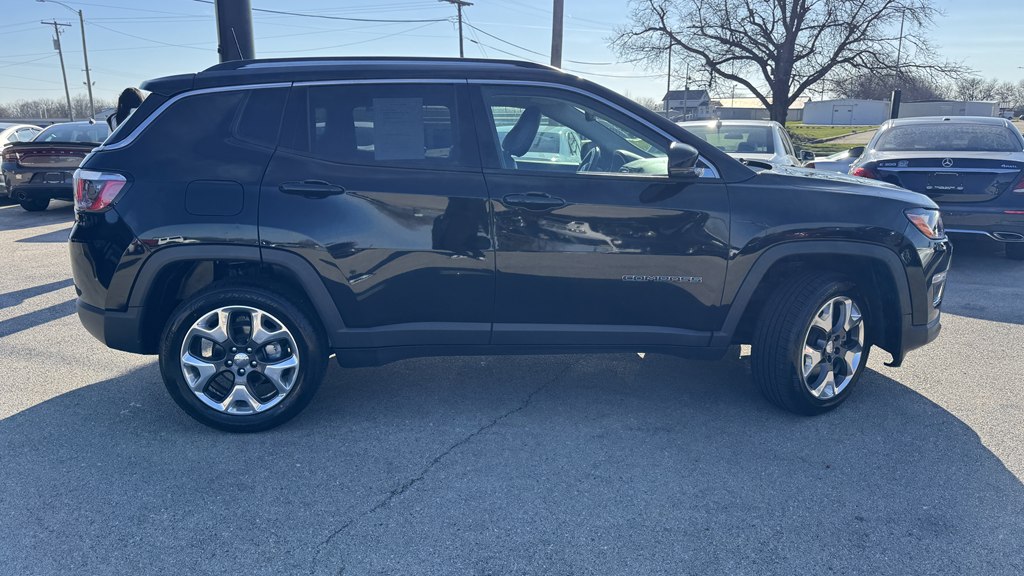 Photo 8 of this JEEP COMPASS