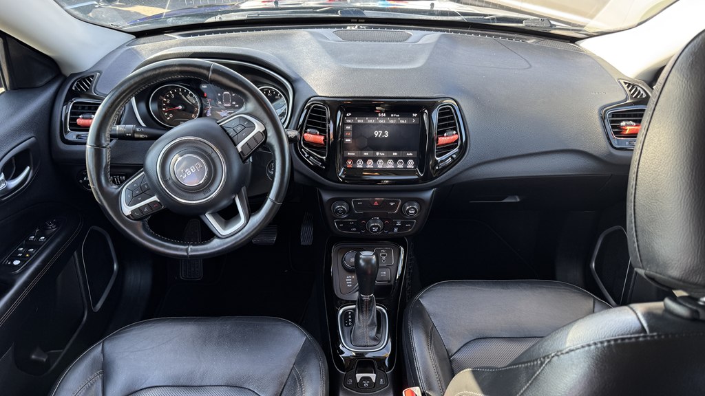 Photo 22 of this JEEP COMPASS