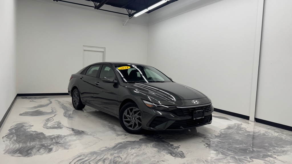 2024 HYUNDAI ELANTRA