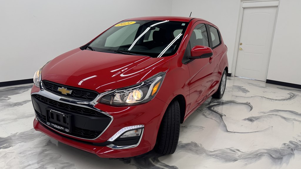 Photo 4 of this CHEVROLET SPARK