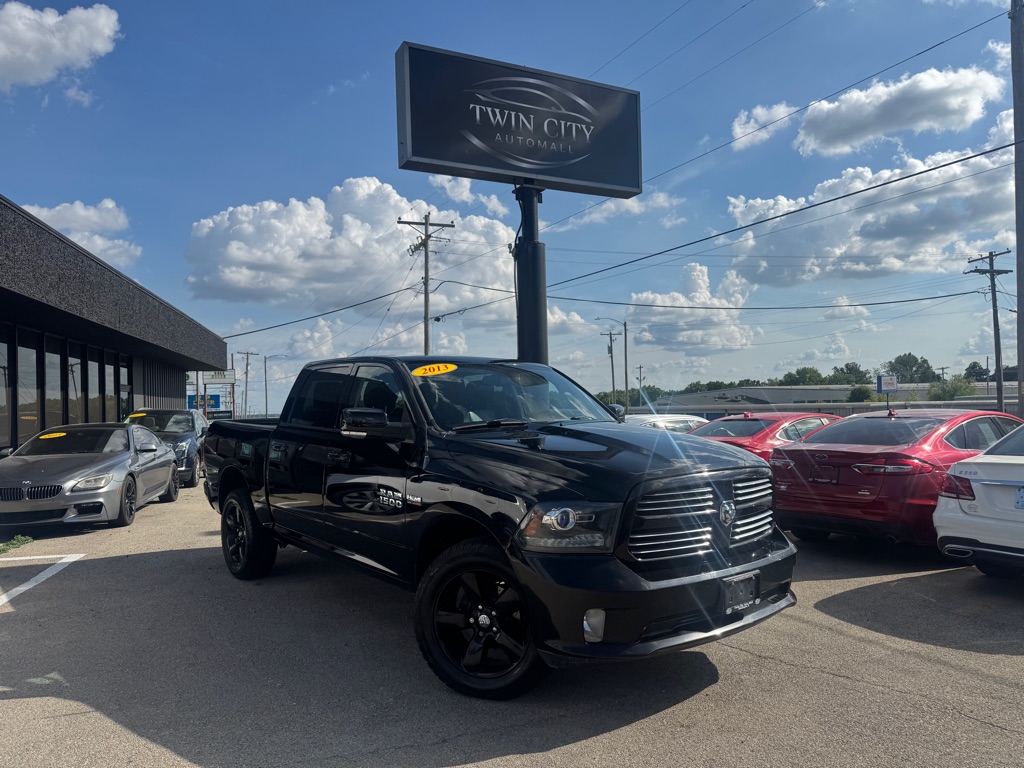 2013 RAM 1500 Sport 4x4 Crew Cab's photo