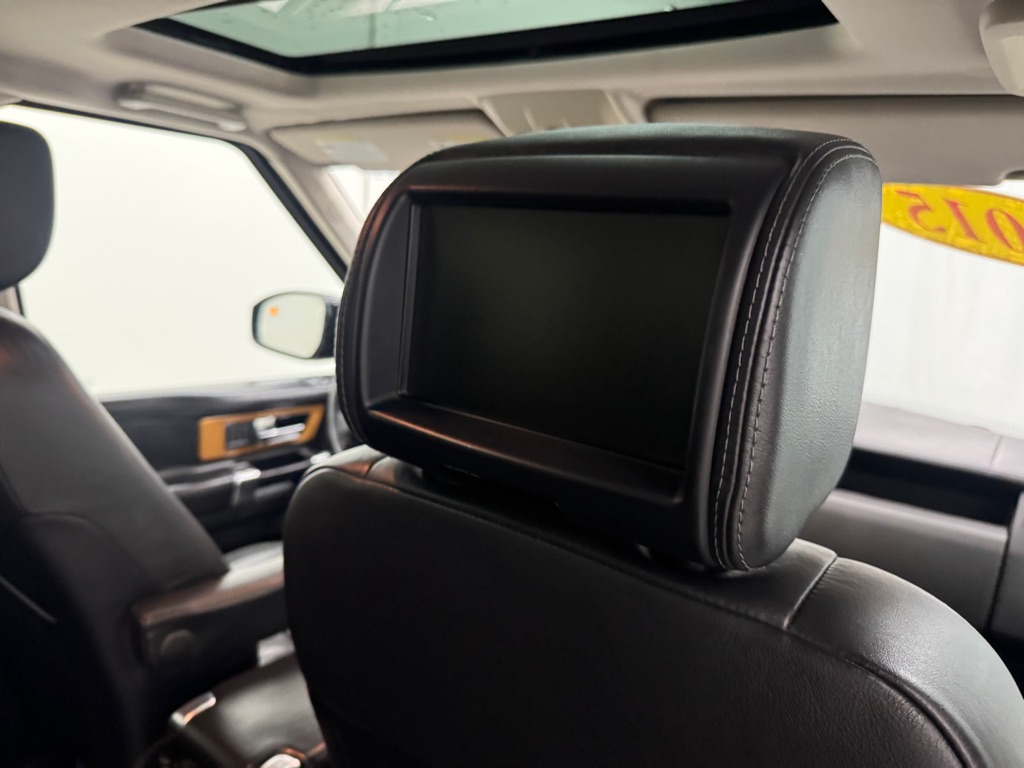 Photo 20 of this LAND ROVER LR4