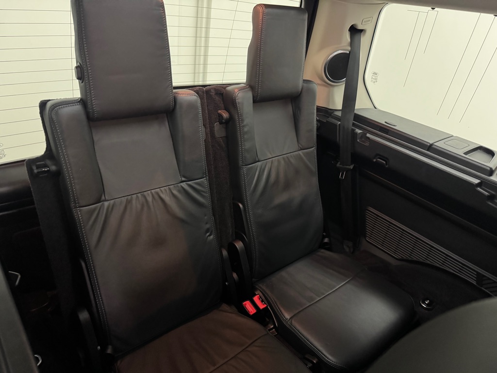 Photo 21 of this LAND ROVER LR4