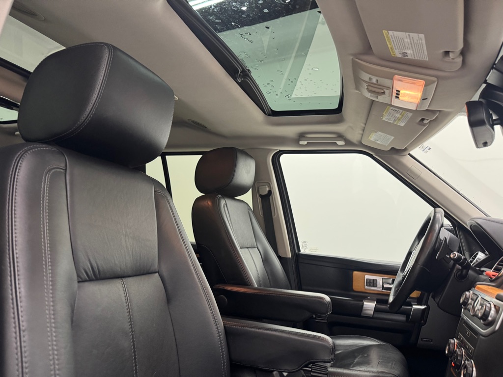Photo 15 of this LAND ROVER LR4