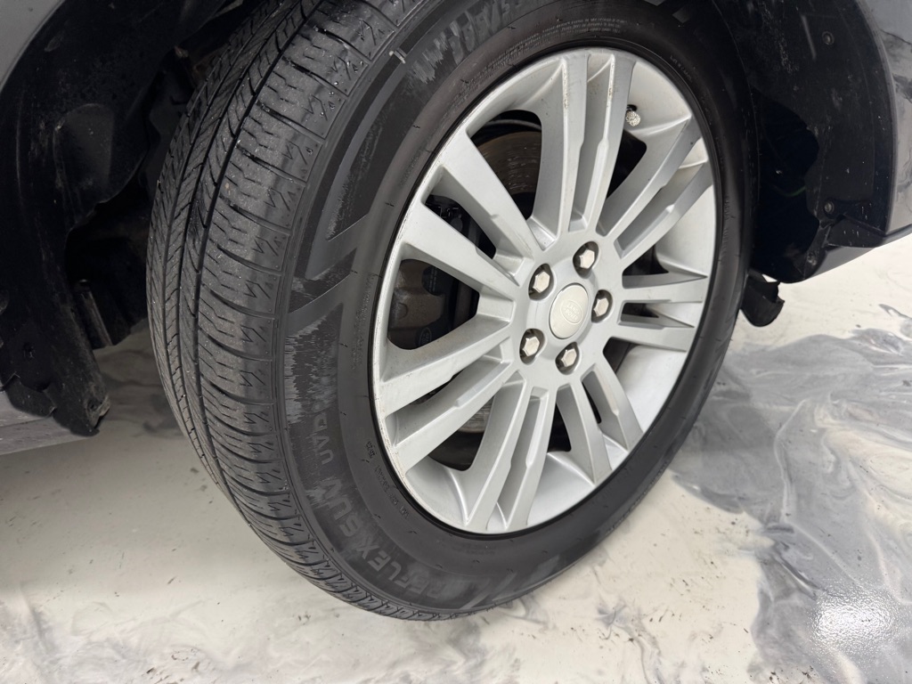 Photo 10 of this LAND ROVER LR4