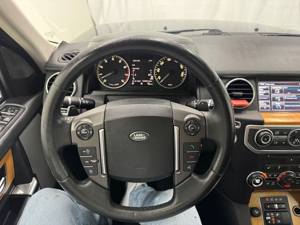Photo 31 of this LAND ROVER LR4