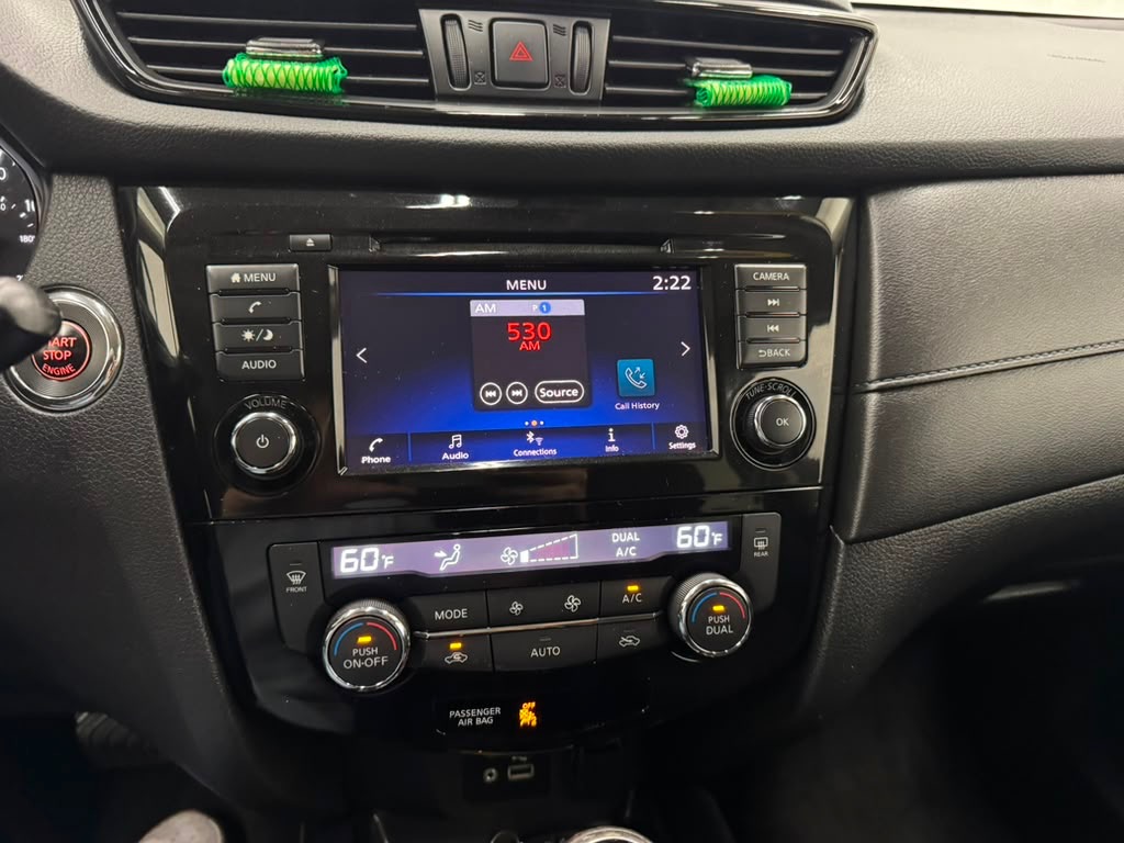 Photo 24 of this NISSAN ROGUE
