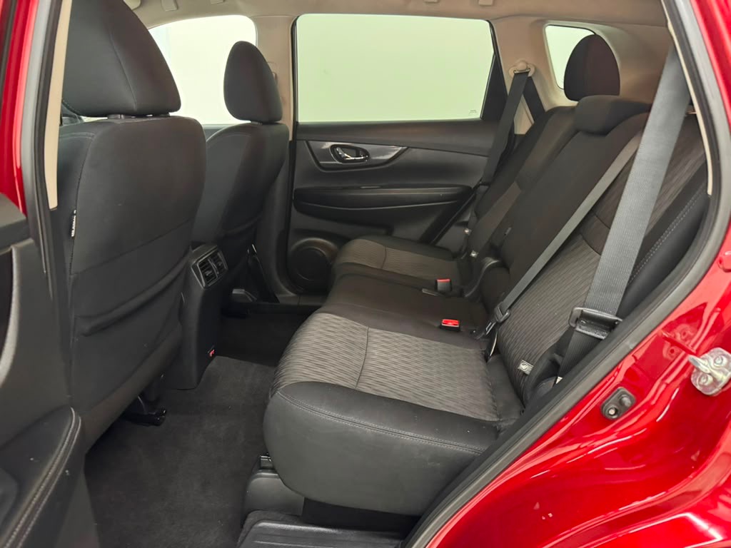 Photo 20 of this NISSAN ROGUE