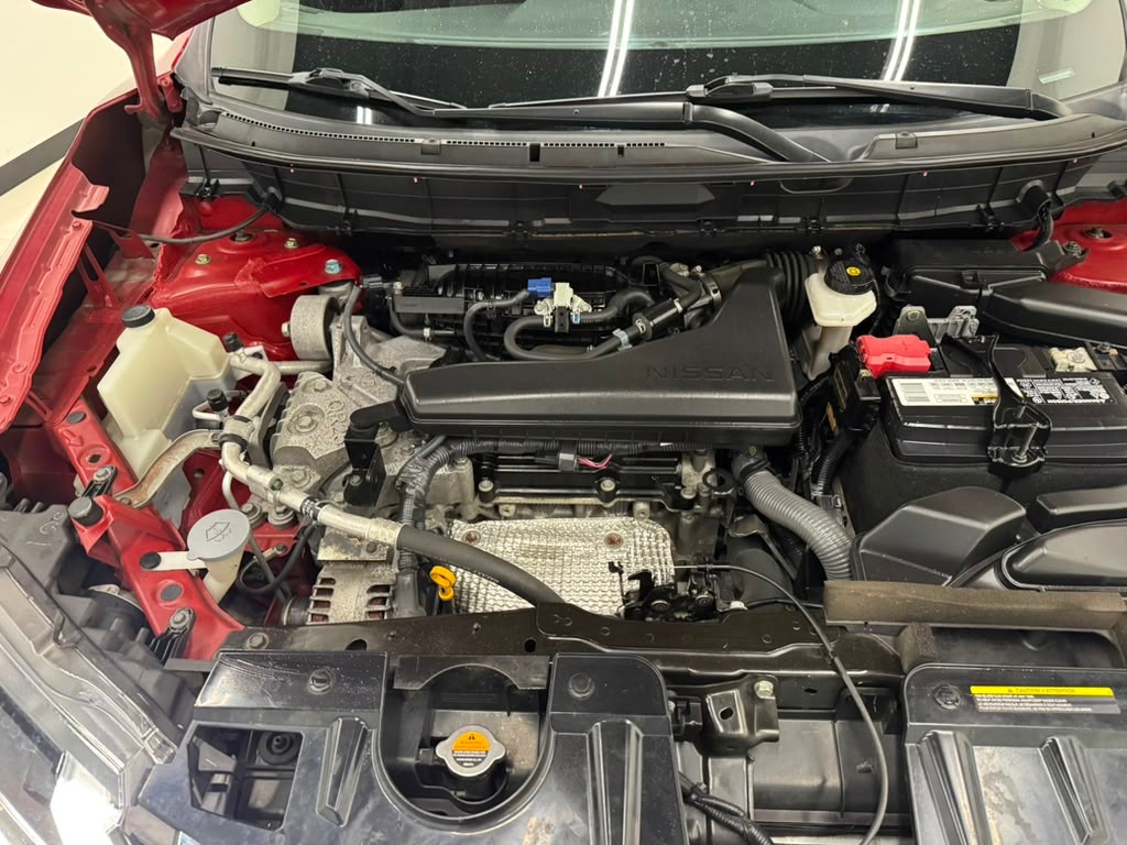 Photo 10 of this NISSAN ROGUE