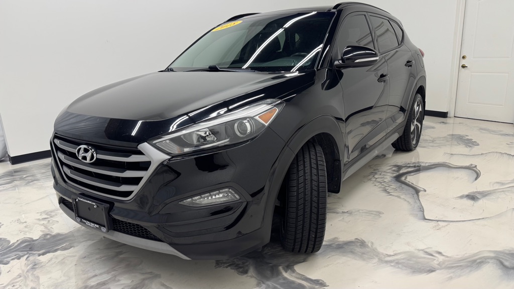 Photo 4 of this HYUNDAI TUCSON