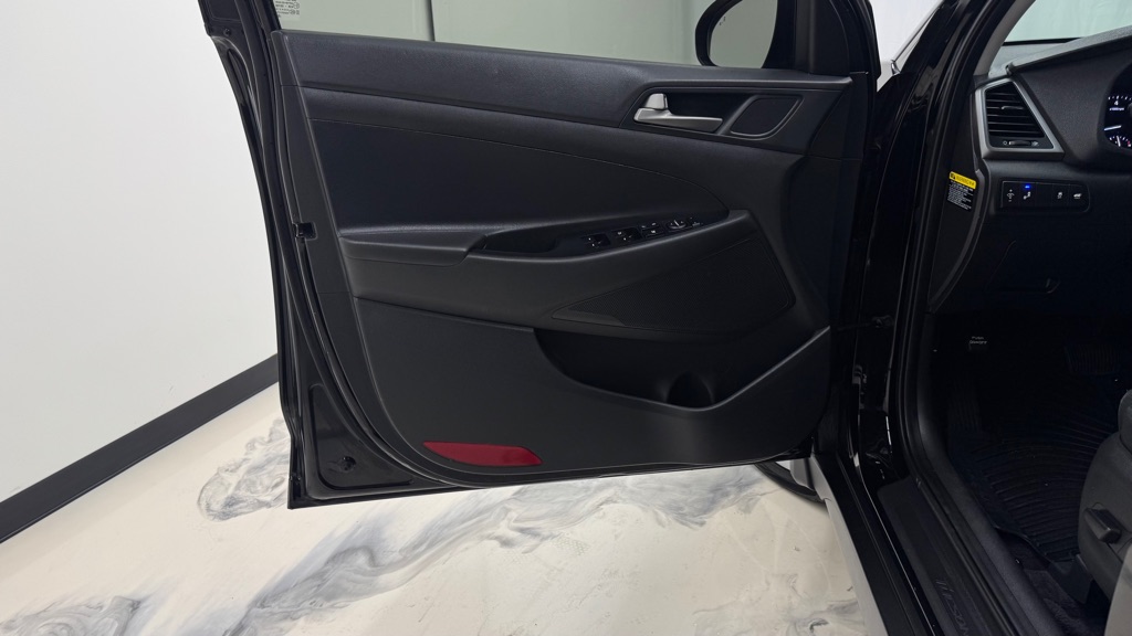 Photo 14 of this HYUNDAI TUCSON
