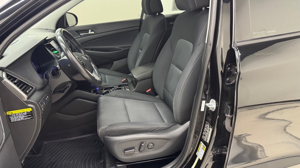 Photo 16 of this HYUNDAI TUCSON