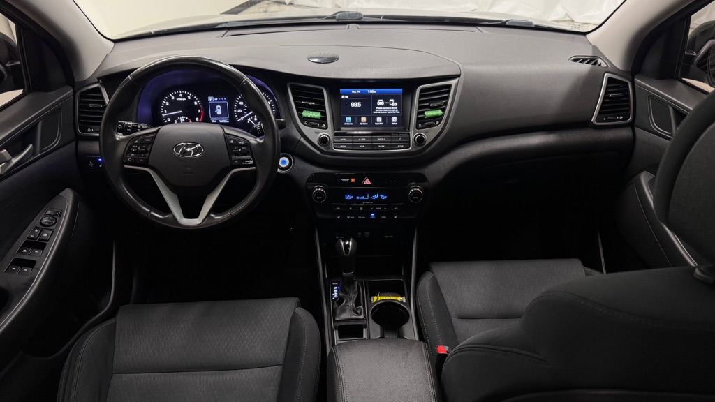 Photo 22 of this HYUNDAI TUCSON