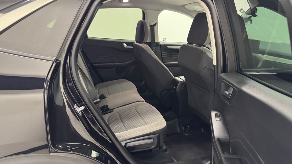 Photo 25 of this FORD ESCAPE