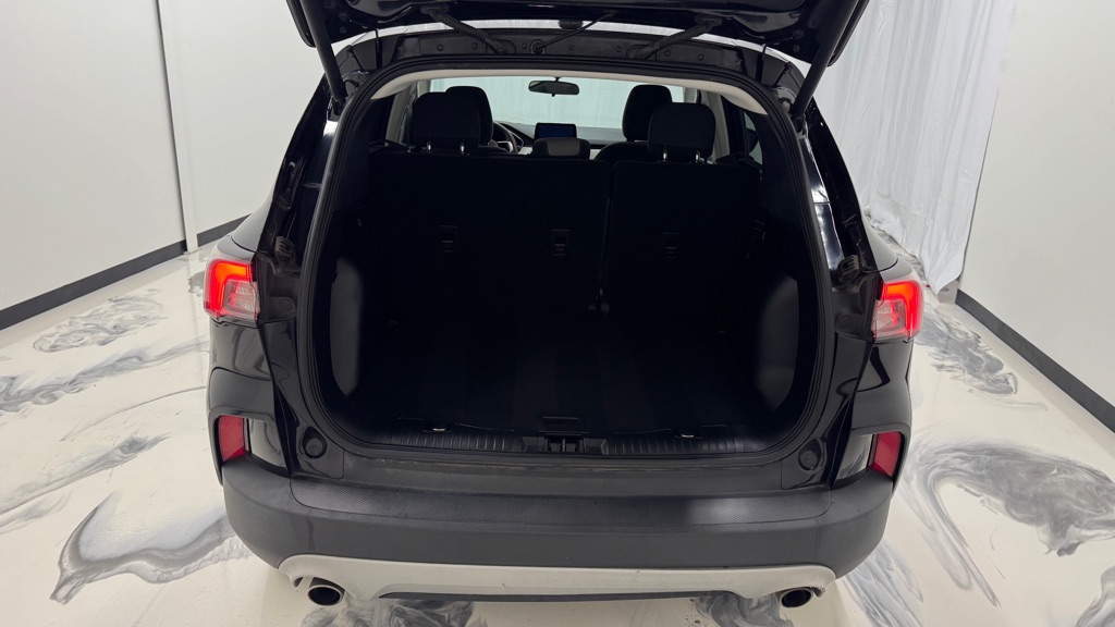Photo 8 of this FORD ESCAPE