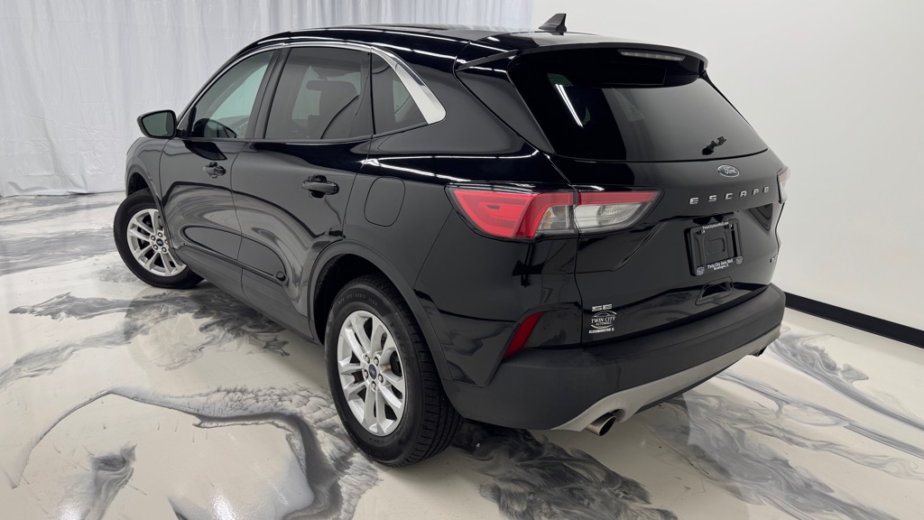 Photo 6 of this FORD ESCAPE