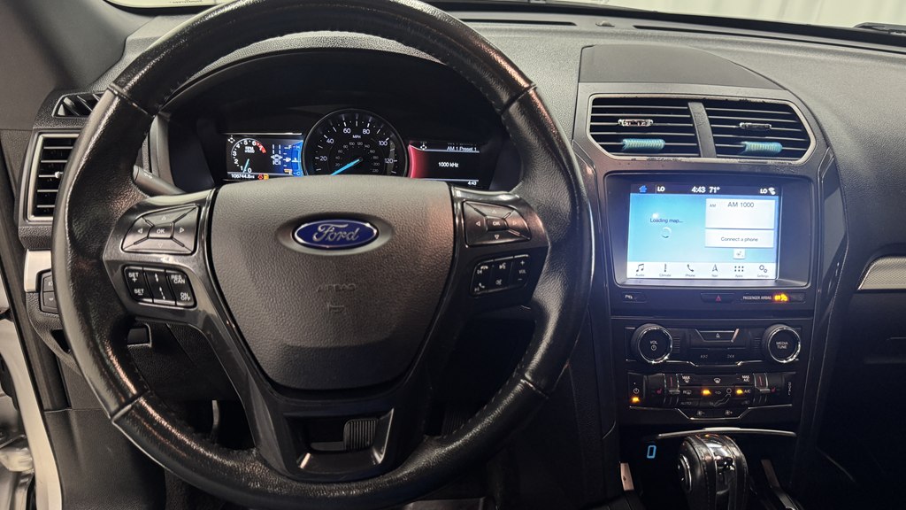 Photo 17 of this FORD EXPLORER