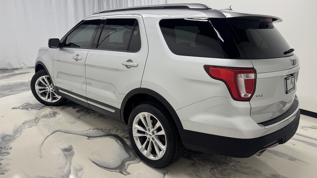 Photo 7 of this FORD EXPLORER