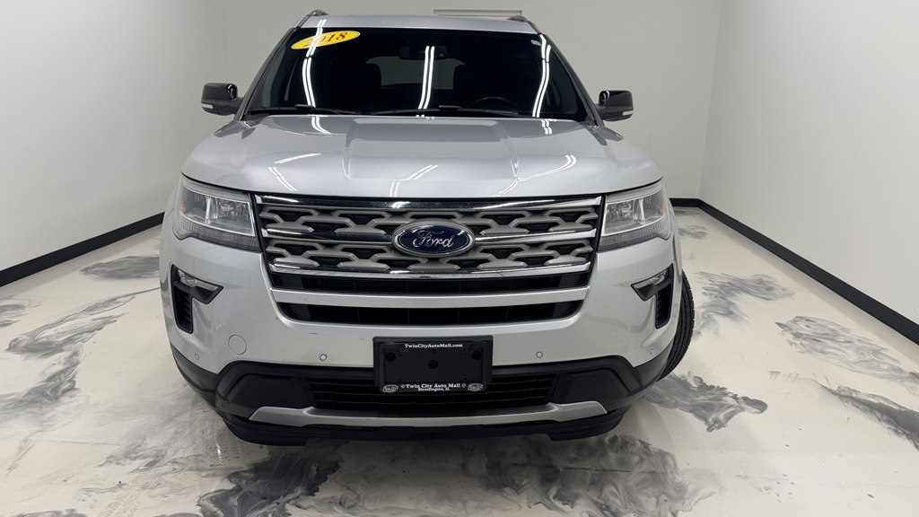 Photo 4 of this FORD EXPLORER