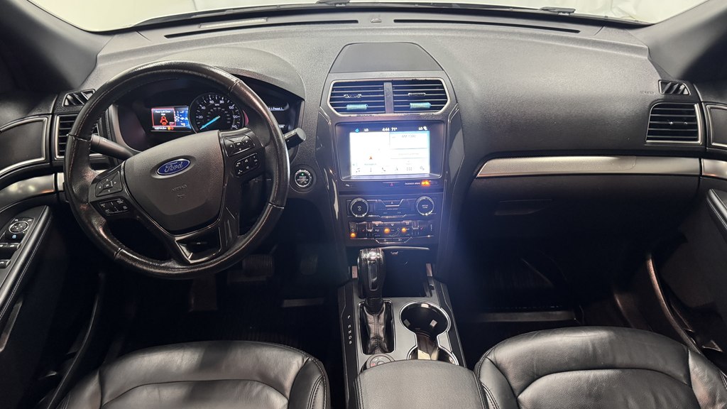 Photo 24 of this FORD EXPLORER