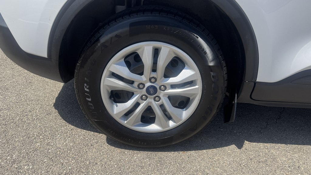 Photo 13 of this FORD ESCAPE