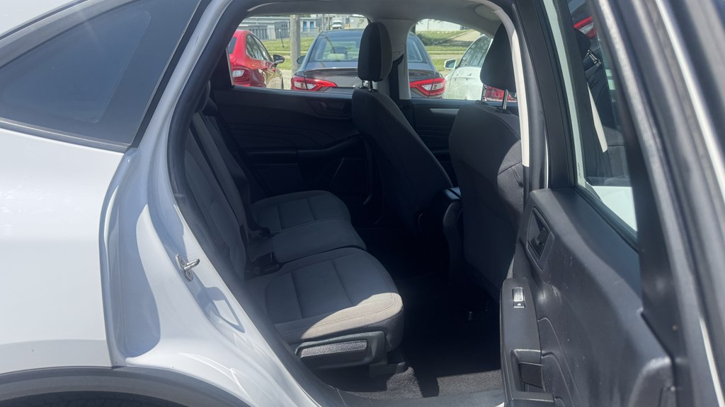 Photo 23 of this FORD ESCAPE