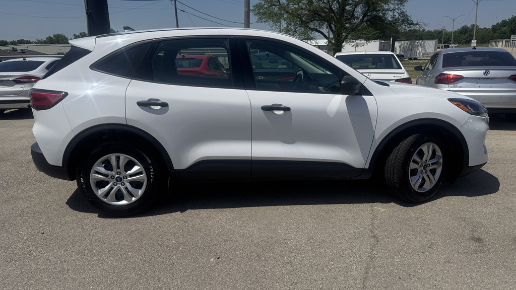 Photo 9 of this FORD ESCAPE