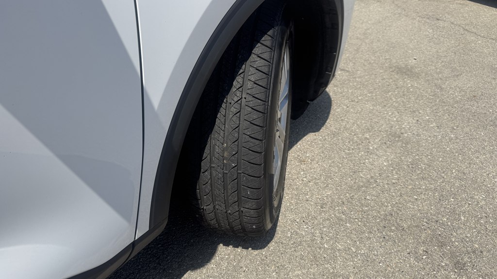 Photo 12 of this FORD ESCAPE
