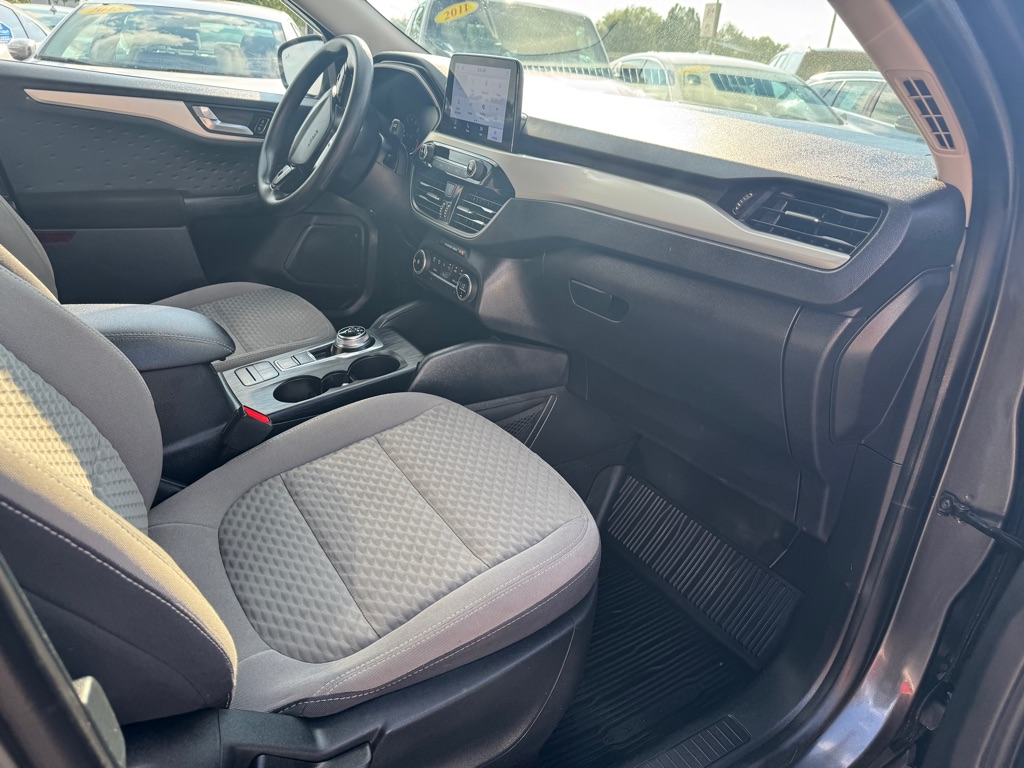 Photo 9 of this FORD ESCAPE