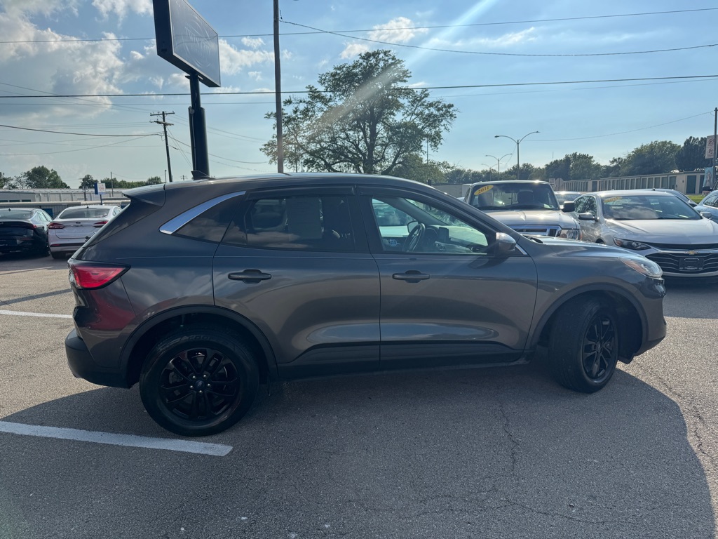 Photo 8 of this FORD ESCAPE