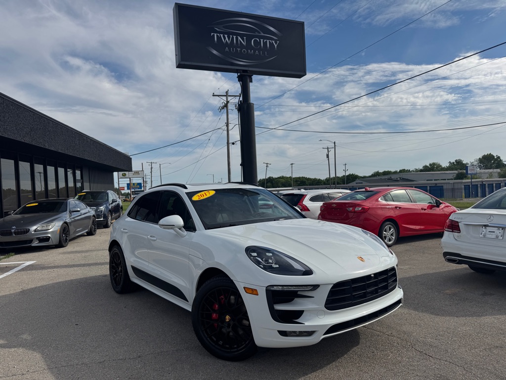 2017 Porsche Macan GTS's photo