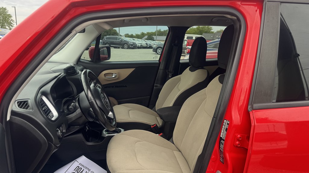 Photo 16 of this JEEP RENEGADE