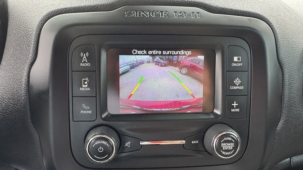 Photo 20 of this JEEP RENEGADE