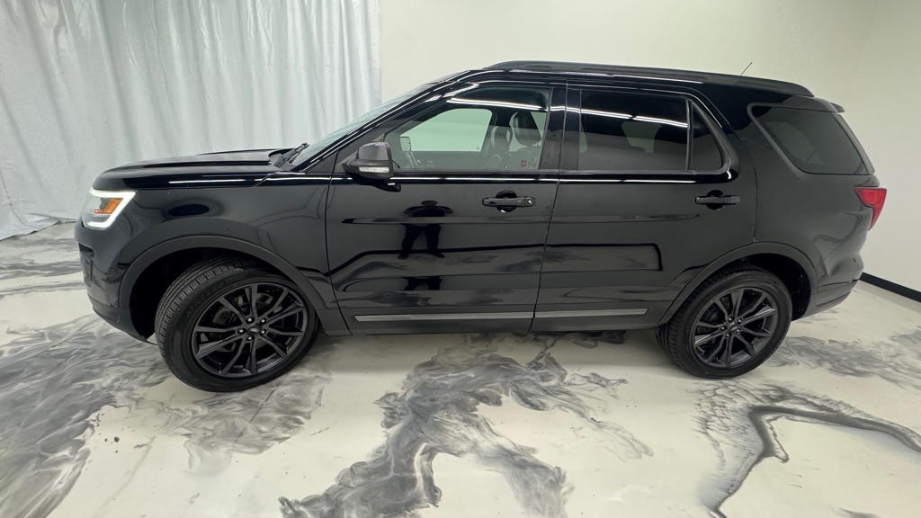 Photo 5 of this FORD EXPLORER