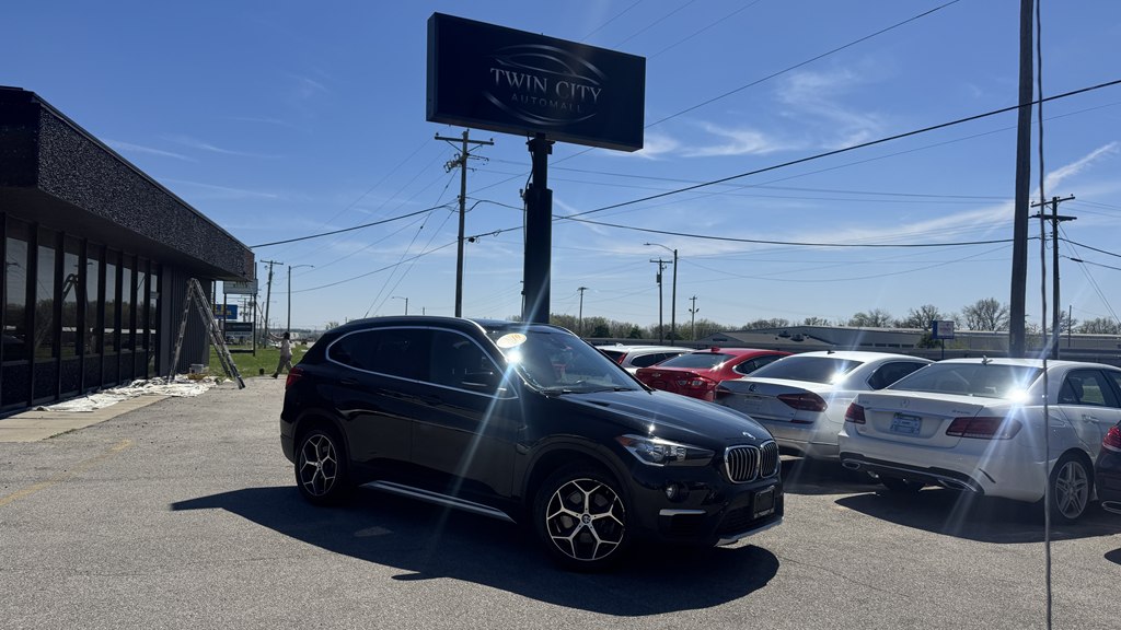 2019 BMW X1 xDrive28i's photo