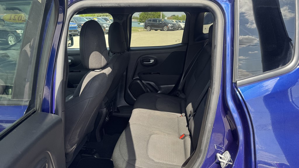 Photo 21 of this JEEP RENEGADE