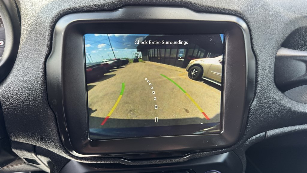 Photo 19 of this JEEP RENEGADE