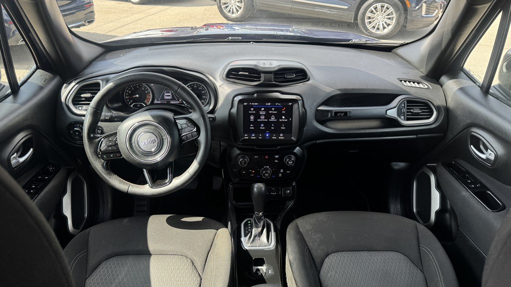 Photo 22 of this JEEP RENEGADE