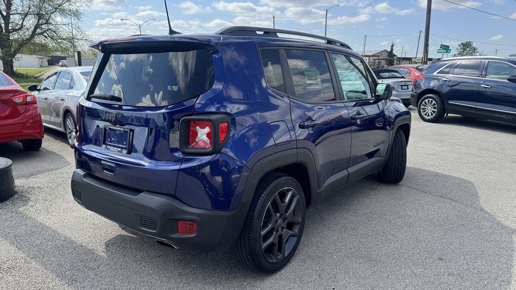 Photo 8 of this JEEP RENEGADE